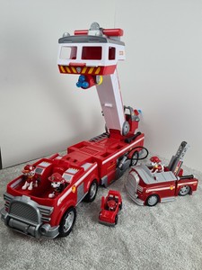 paw patrol fire truck playset