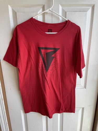 Vintage Y2K Mens WWE Red Graphic T 