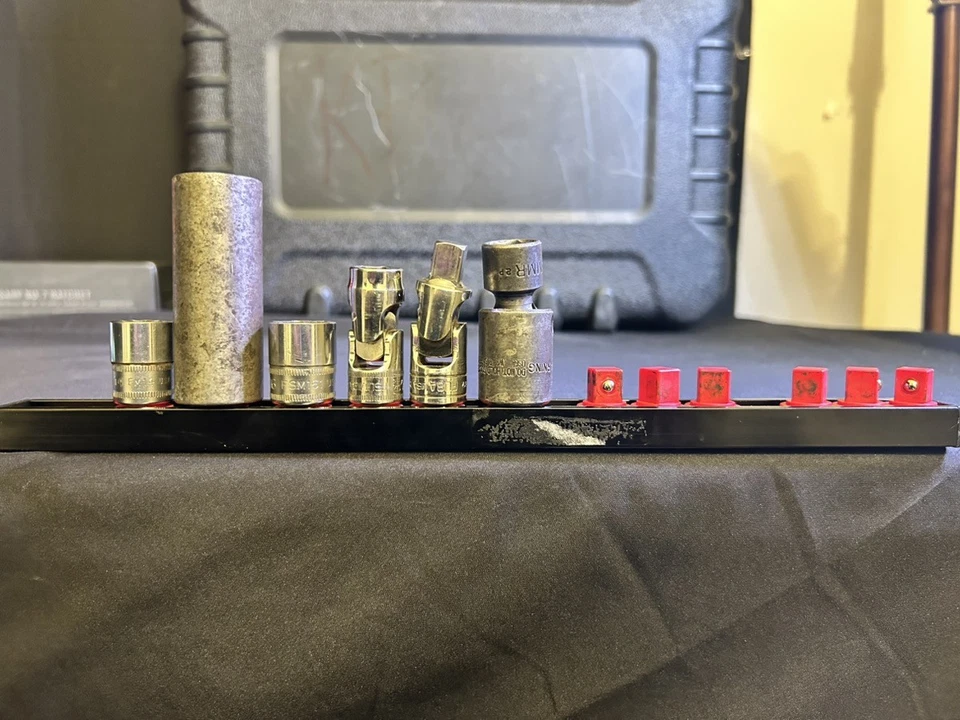 6 Various Matco/Mac tools/Snap On Sockets READ DESCRIPTION (CT6018906) - Image 2 of 4