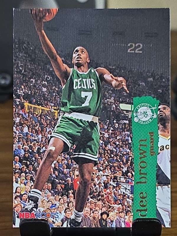 1995-96 Hoops #8 Dee Brown