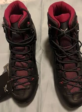 Salewa Gore-Tek Alpen Violet Fit Size 9-1/2 Women’s Hiking Boots-New