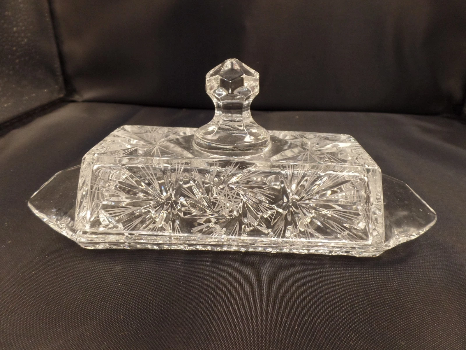 Crystal Cut Glass Butter Dish with Lid Etched Star**small chip** corner of plate
Opens in a new wind