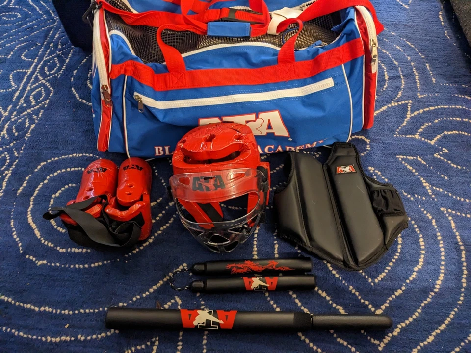 ATA Sparring Gear Taekwondo Karate Artes Marciales Casco Pecho Bolsa de Lona Juvenil Foto 2 de 4