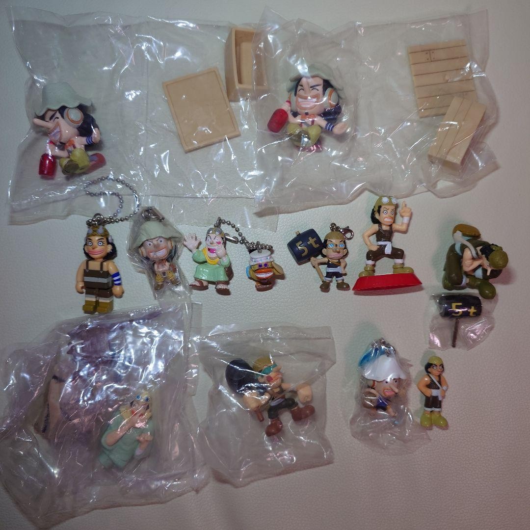 Conjunto de figura en miniatura y correa de encanto Usopp Gashapon de una pieza genial