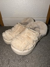 Crocs Classic Platform Fuzz-Lined Beige Clogs W11/M9