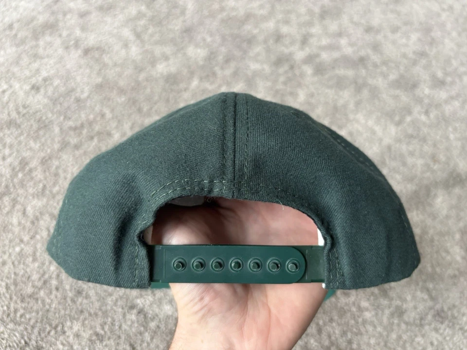 De colección Miami Hurricanes Sombrero Verde Snap Back Gorra Lana Aguja Americana Sin Stock Foto 4 de 4