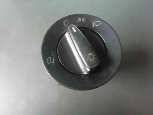 VW GOLF V 1K1 Scheinwerferschalter 1C0941531 1.90 Diesel 66kw 1999 34690791