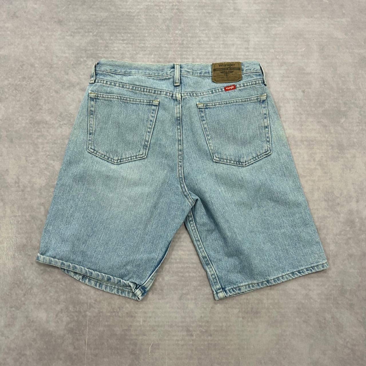 Wrangler Shorts relaxed fit blue denim shorts Men's 33 thumbnail 4