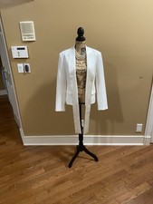 Steve Madden Elegant White Women's Blazer Sz Sm. PTP 19"