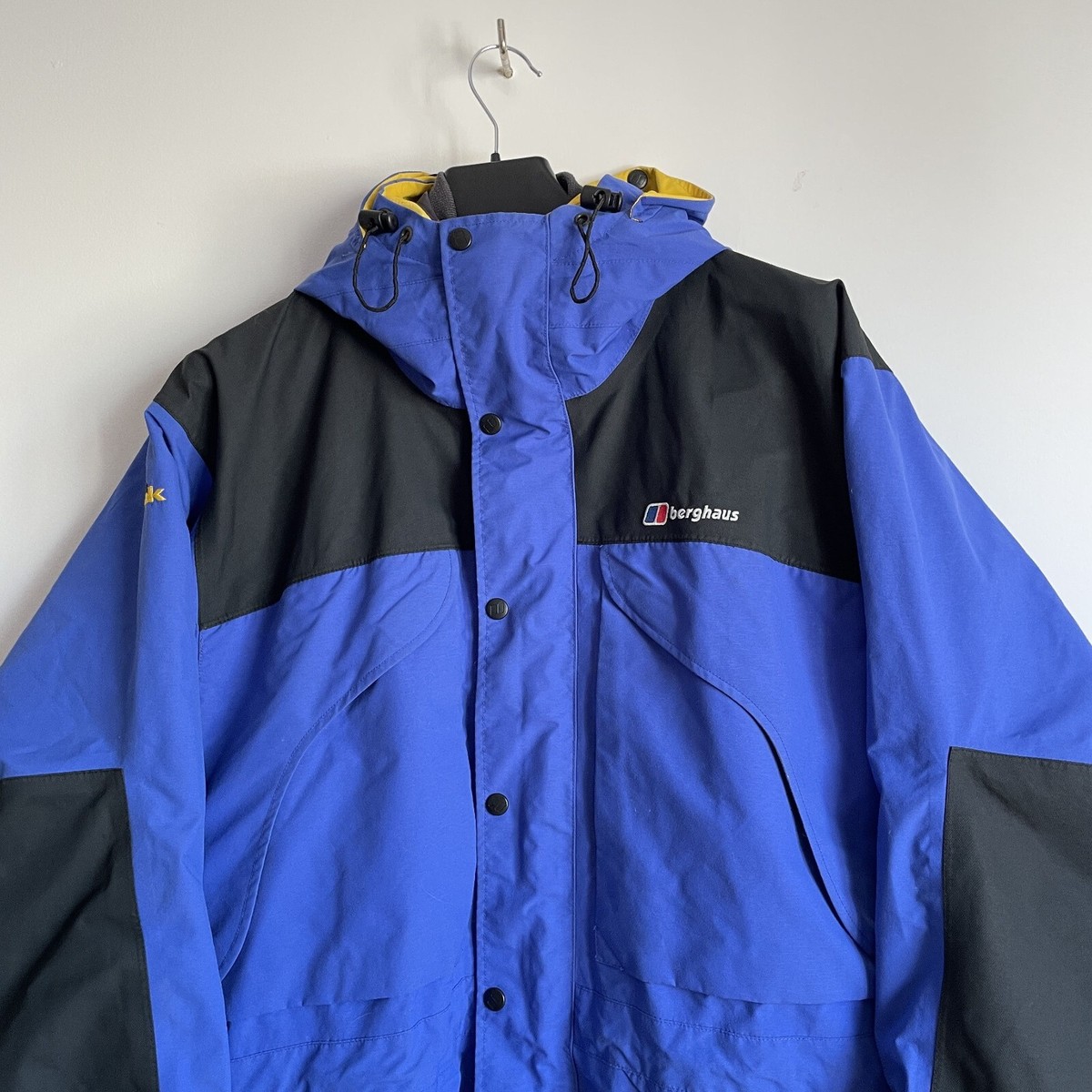 Berghaus Vintage Mera Peak Gore Tex Jacket Size M | eBay