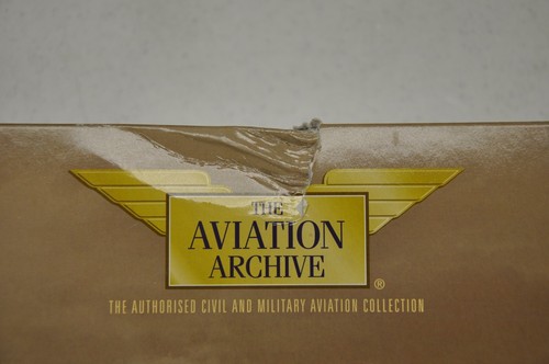 Corgi AA35501 Hawker Hurricane MK1 P3576 GN-A n.249 Sqn Boscombe Down 1940 1:32 - Foto 10 di 12