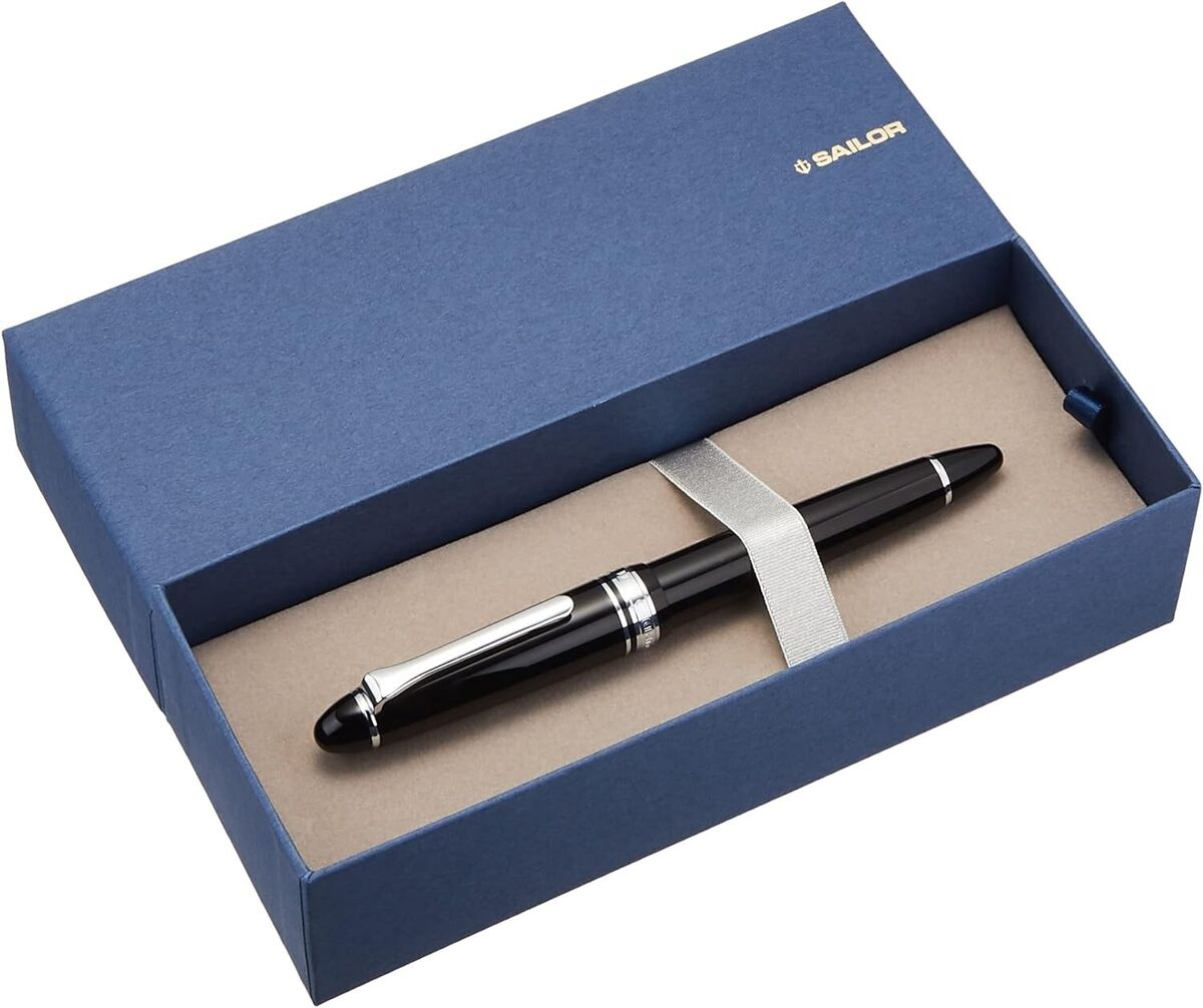 Sailor Profit Light Fountain Pen ST Black Medium Nib 11-1039 Sailor Profit Light Fountain Pen ST Black Medium Nib 11-1039