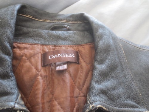 Vintage Hard to Find Heavy Thick Soft Leather Danier Motorcycle Jacket - Large - Picture 8 of 19