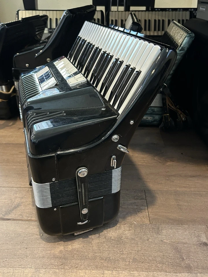 Cordovox Super v аккордеон - Изображение 2 из 4