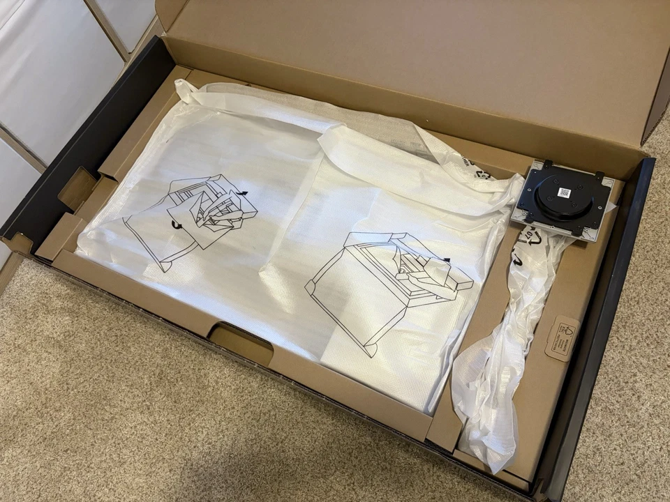 Dell UltraSharp 32 U3225QE 31.5" 4K UHD Monitor OPEN BOX NEW W WARRANTY! - Image 4 of 4