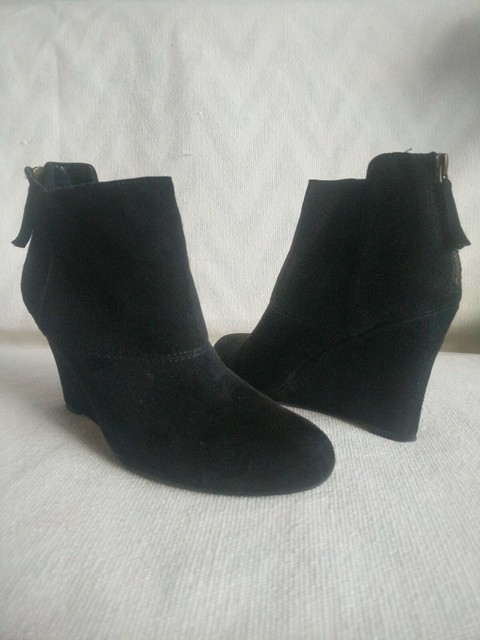 nine west suede wedge boots