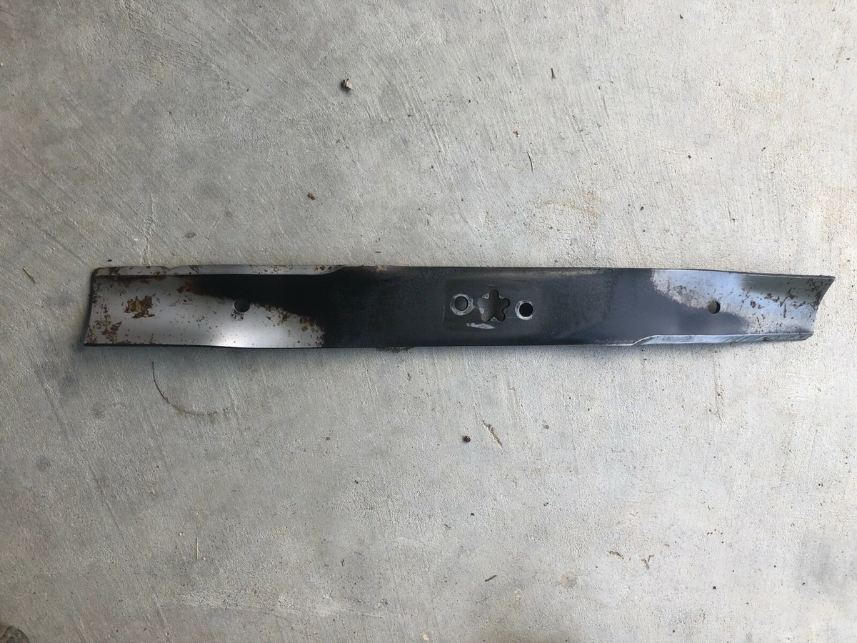 OEM Husqvarna 586859602- Mower Blade 21