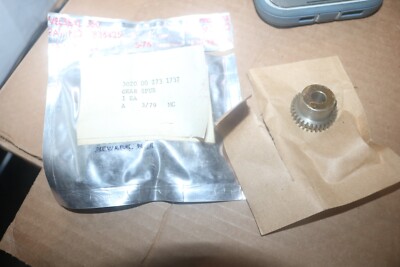 NOS Boston gear H-3232 steel spur gear 14.5 press angle 32 teeth 32 deg pitch