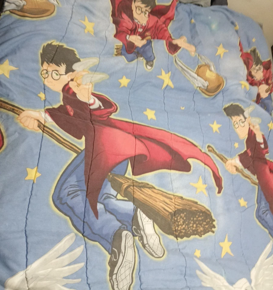 Vintage Harry Potter “Quidditch” Twin Reversible Comforter – Wizarding World Bed - Image 3 of 4