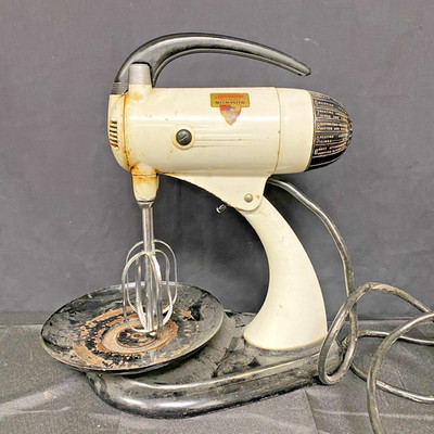 Sunbeam Mixmaster Stand Mixer With Juicing Attachments Vintage 1930s - Working
