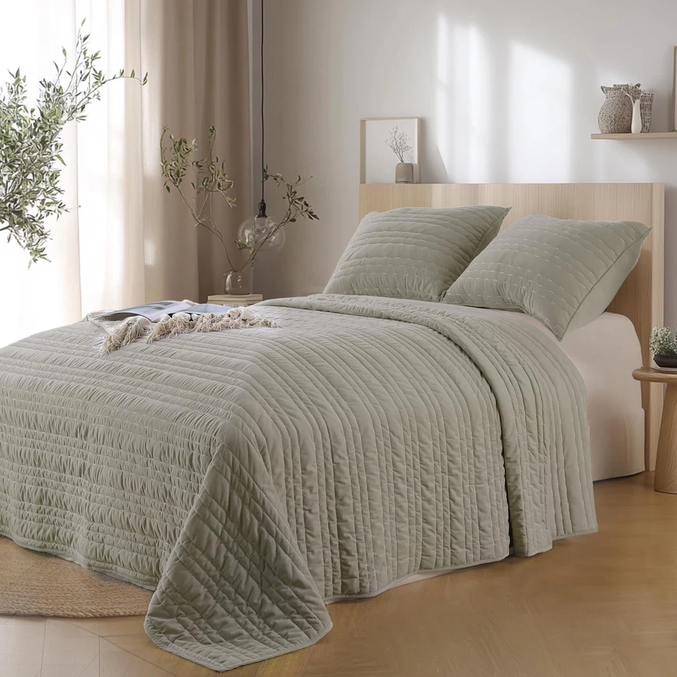 Velvet Queen Size Quilt Set,3 Pieces Ultra-Soft Bedspread,Lightweight Coverle... - Image 4 of 4