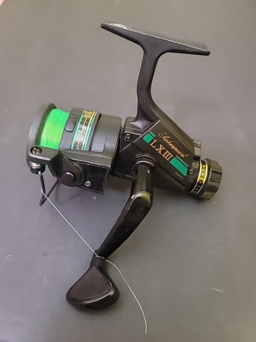 Shakespeare Lx 111 Graphite Spinning Reel. Works 
