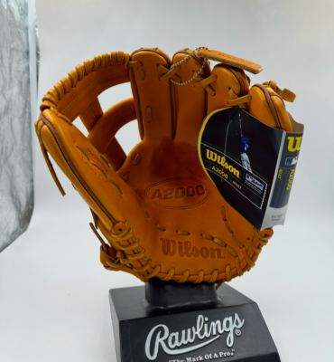 Baseball Gloves El3 A2000 Wilson A2000 EL3 Infield Baseball Glove