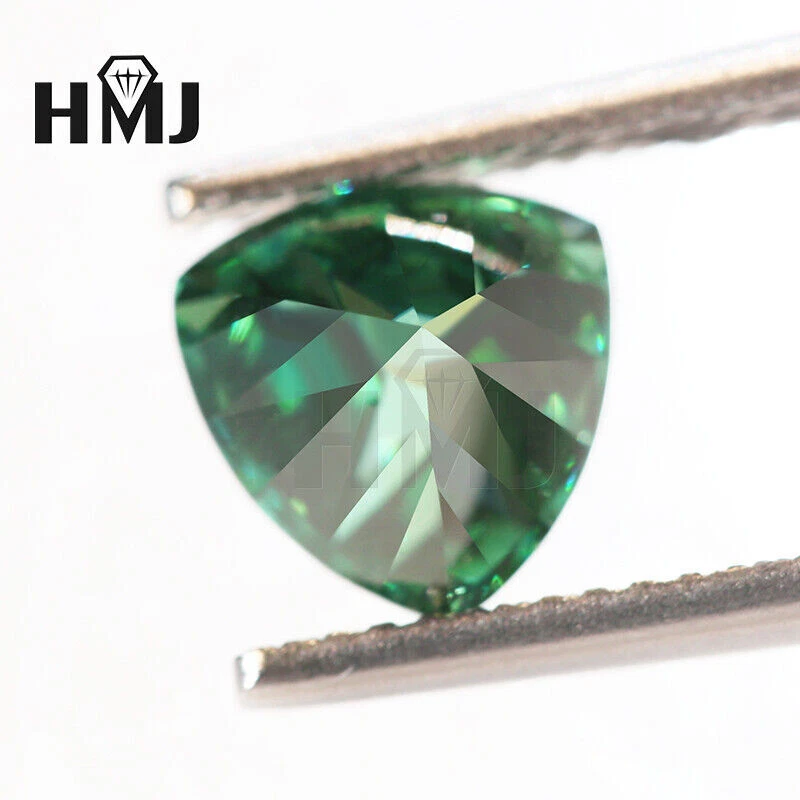 Triangle Cut Green Color Trillion Cut Moissanite Loose Gemstone VVS1 With GRA - Image 3 of 4