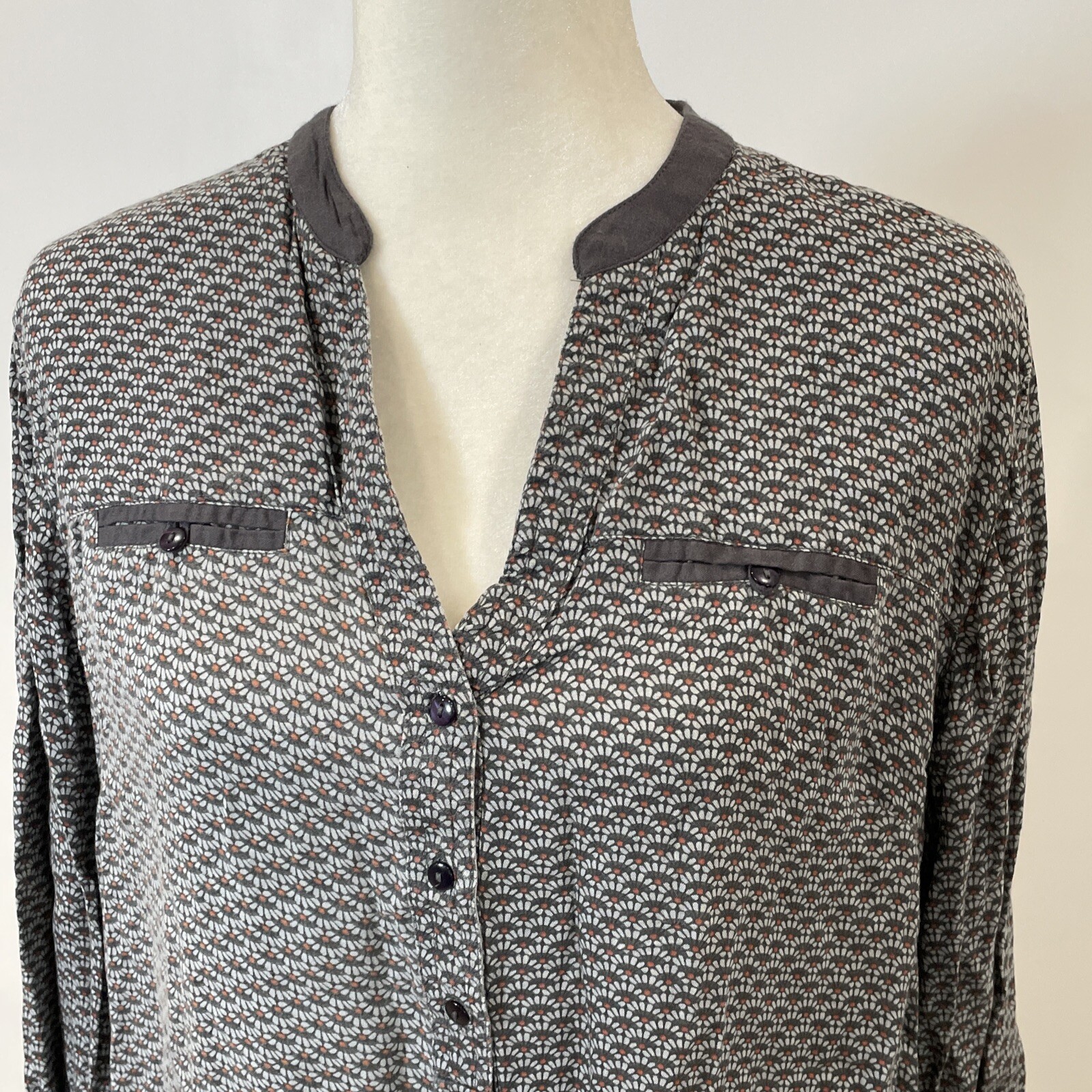 Soft Surrounding Women's Medium Rayon Blouse Butt… - image 2