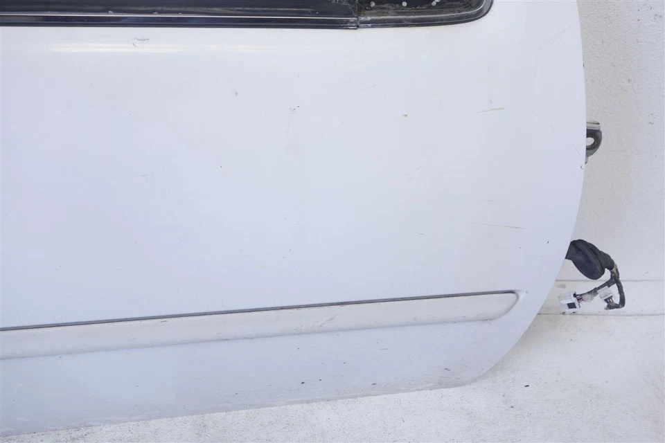 1998-1999 Nissan Altima Front Passenger Right Door - Cloud White - Image 4 of 4