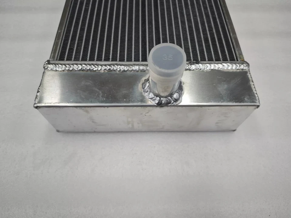 定制铝制散热器菲亚特 600D Fićo Fića Fikjo Zastava 750 无支架 — 第 4/4 张图片