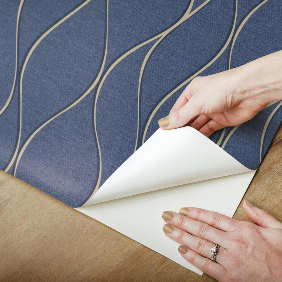 3 rollos de papel tapiz pelar y pegar azul marino con detalles dorados metálicos ondulados NUEVO Foto 3 de 3