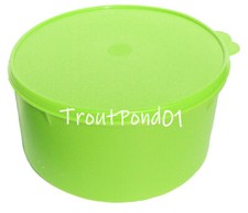 TUPPERWARE Giant 42c Canister Double Pie Taker Cake Keeper Carrier Lime Green