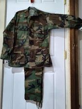 VTG U.S. Army Woodland Camo BDU Jacket & Pants Set – sml reg small long named