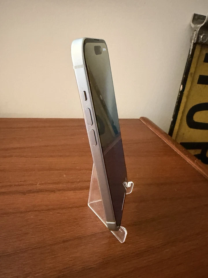 Apple iPhone 15 Blue 128GB - Unlocked - Used Very Good With Extras - Image 2 of 4