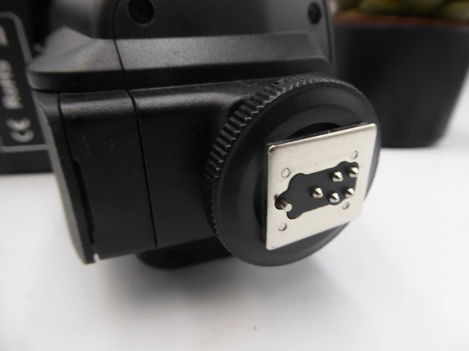 Neewer NW680 Speedlite TTL Flash Unit  Flashgun for Canon FULLY TESTED LCD TYPE - Image 3 of 4