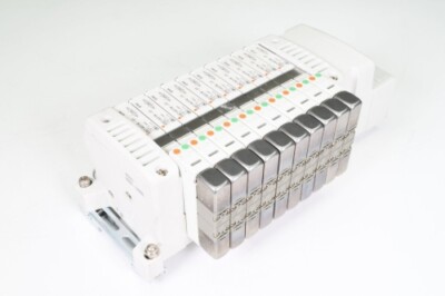 SMC VV5QC1-LNO096, VQC1A01N-51, Ventilinsel mit 10 Magnetventilen