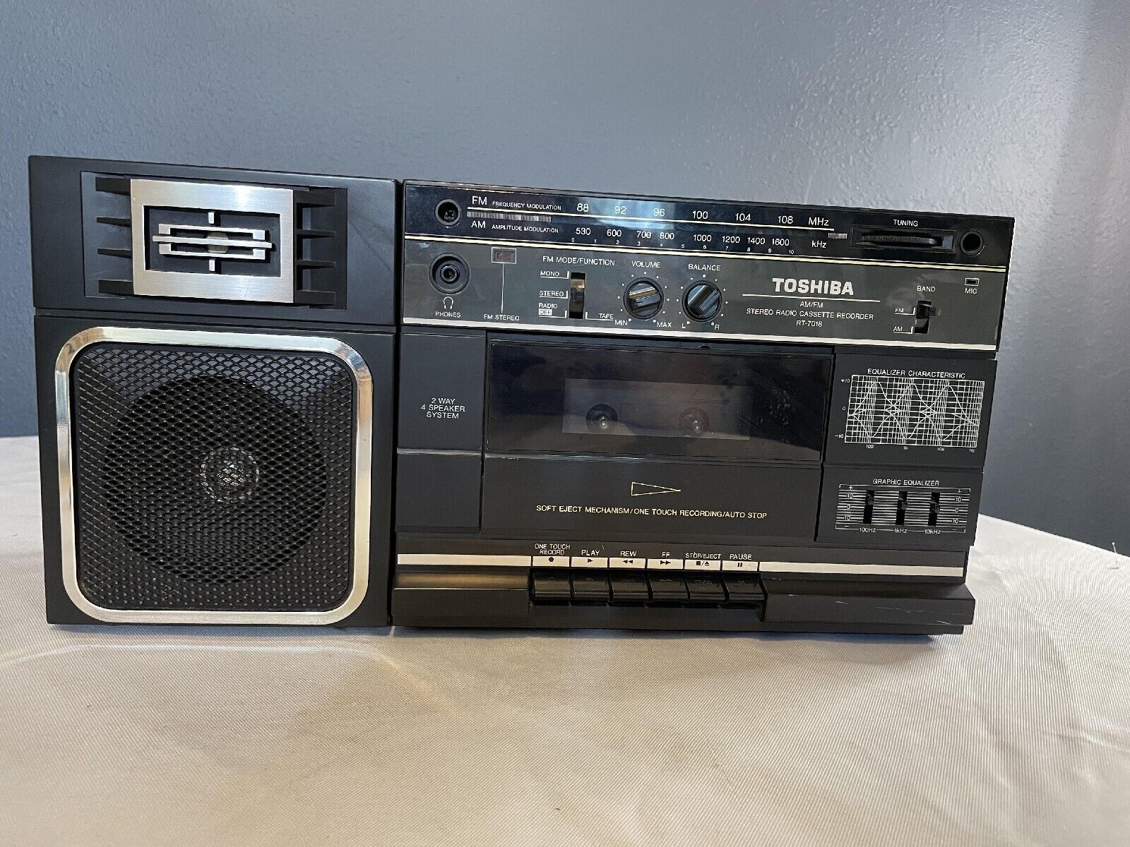 Vintage Toshiba RT-7018 AM FM Stereo Radio Cassette Player Boombox ( Read )