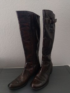born crown roxie boots