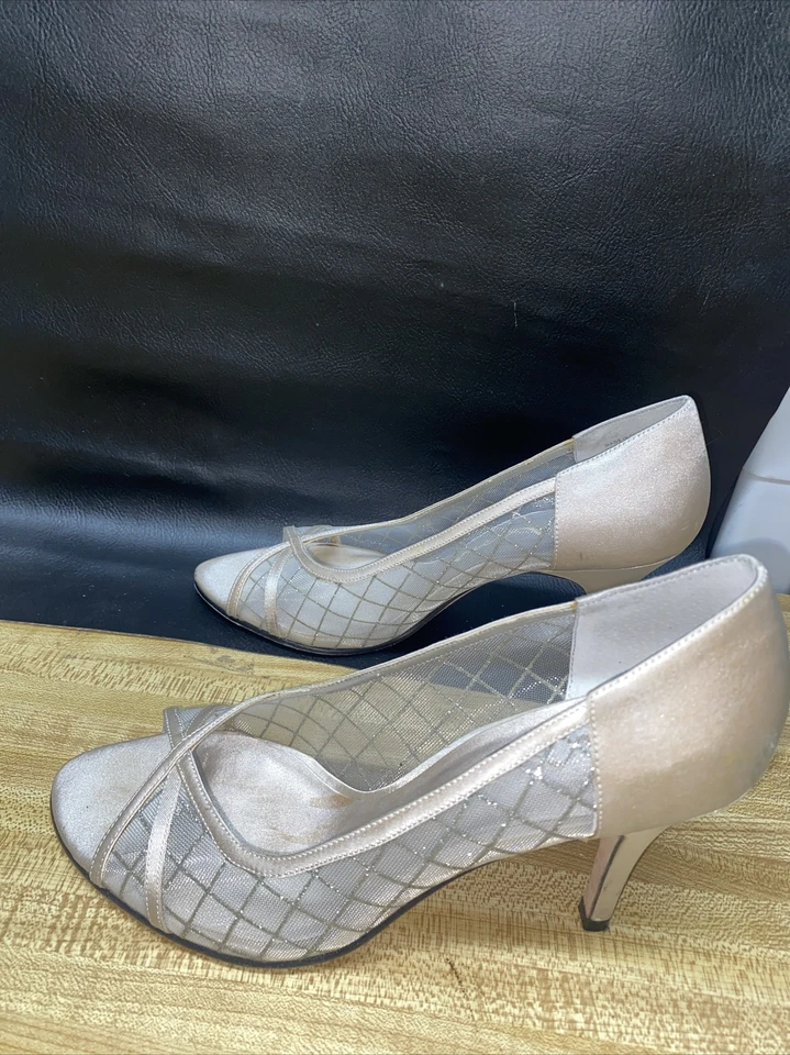 Nina Cream Satin Silver Glitter 3.5” Heels Leather Sole Sz 7.5 Open Toe Formal - Image 4 of 4