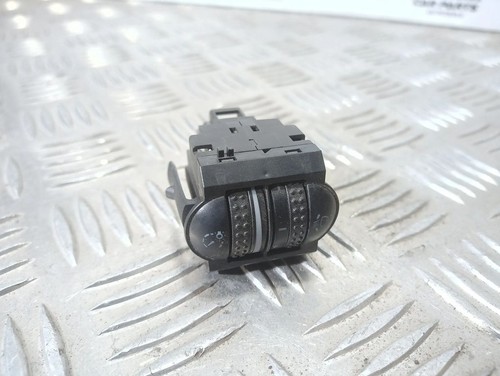 Volkswagen PASSAT B5.5 2001 Schalter Leuchtweitenregulierung 3B0941333C UST93754