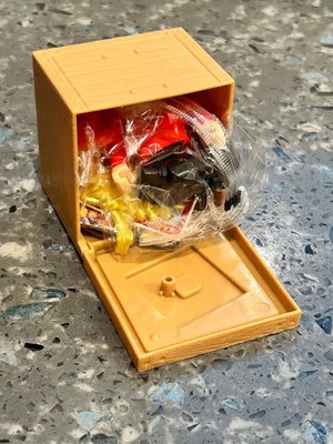 Robl0x | Shoulder Dev: Cindering Fire Wings Gamer Series 2 - RARE Toy Code