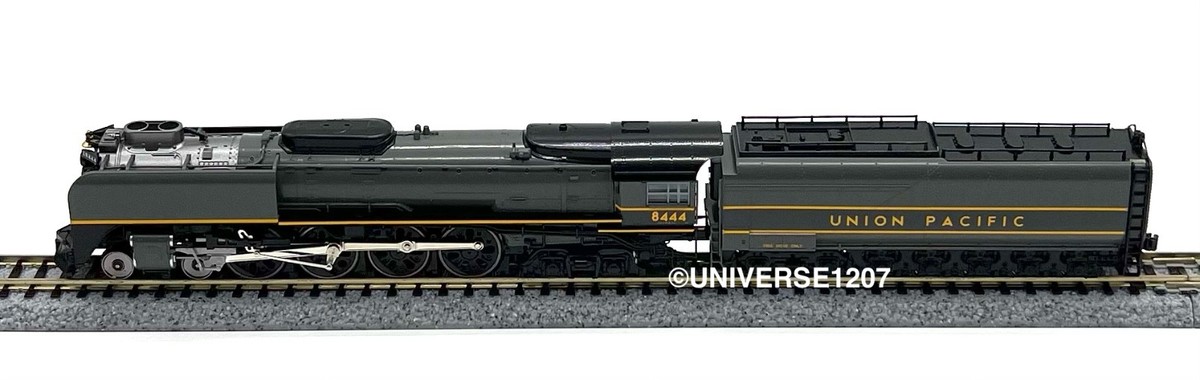 Kato Model Train Products N 4-8-4 FEF-3 Union Pacific Greyhound