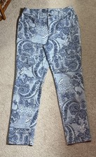 Chico  s Boho Paisley The So Slimming Girlfriend Ankle Jeans Sz 0 US 4/6