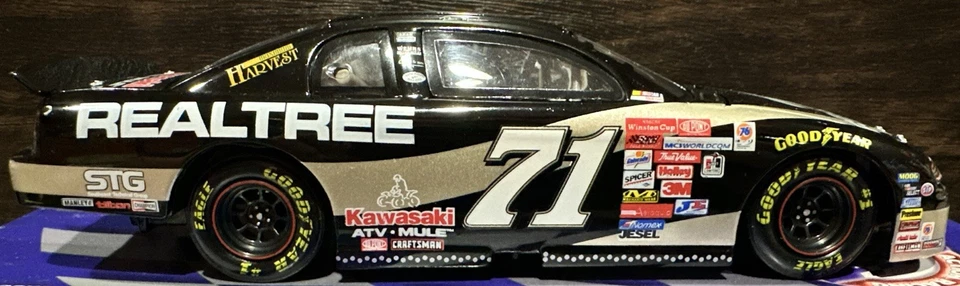 1999 Dave Marcis Realtree Chevrolet Monte Carlo 1/24 Action Nascar Diecast - Image 4 of 4