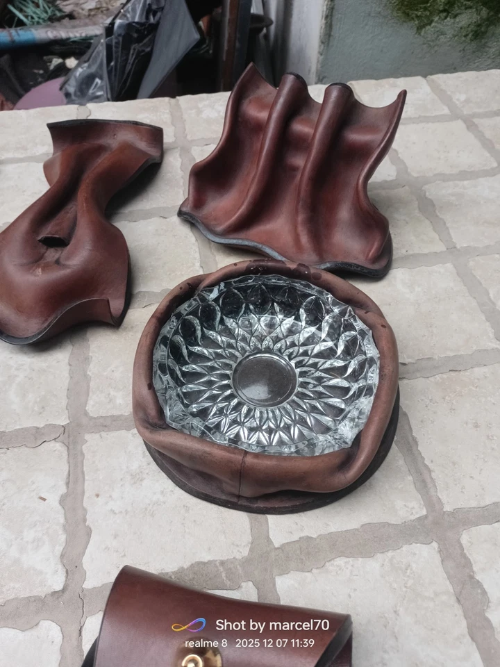 PRESTIGIOSO SET DA SCRIVANIA IN CUOIO 70's MARCHIATO A FUOCO LAR MONTEGRANARO - Immagine 3 di 4