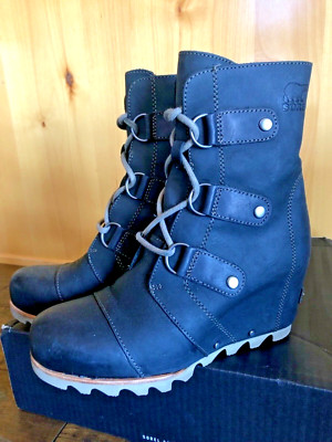 Sorel JOAN Of ARTIC BLACK WEDGE BOOTS 6.5 BLACK  Mint Condition Ankle Rain Lace