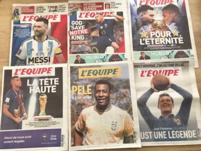   6 N Zeitung Das Team PELÉ / MBAPPÉ / MESSI / BRUNNEN  DIE + GROSSEN SPIELER