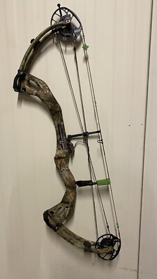 Used PSE Carbon Air Stealth- Right Hand - 70lbs - 25''-30.5'' - Mossy Oak