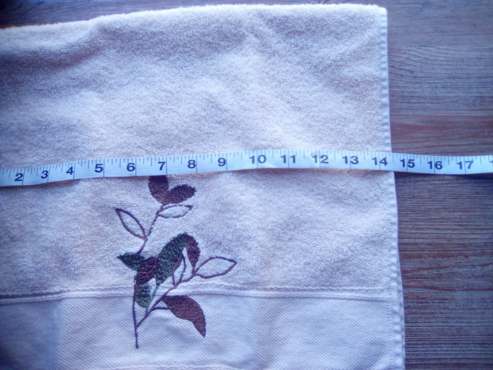 Bacova Embroid Hand Towels Set Of Two - Image 4 of 4